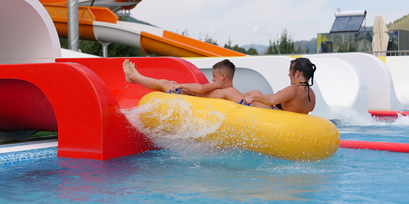 Toboggan spatial pour parcs aquatiques
