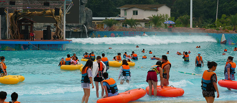 Piscine Tsunami
