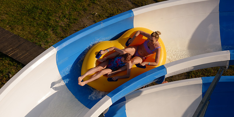 Toboggan aquatique à grande vitesse pour parcs aquatiques
