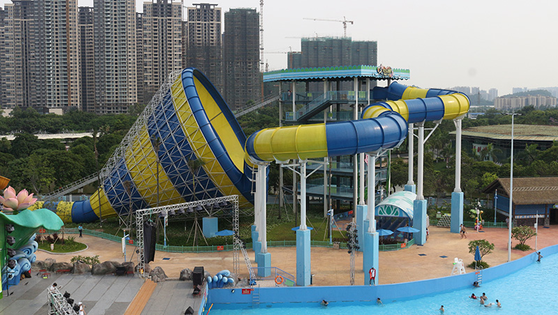 Toboggan Tornade pour grands parcs aquatiques