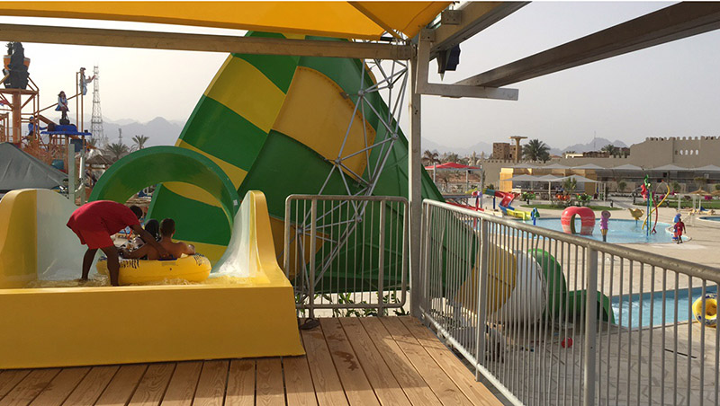 Toboggan tornade pour enfants dans les hôtels