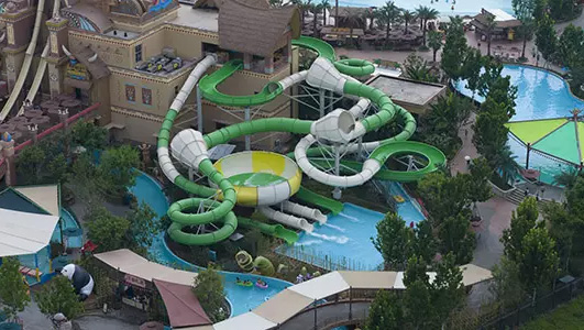 Toboggan spatial pour parcs aquatiques