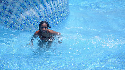 wave pool for water parks