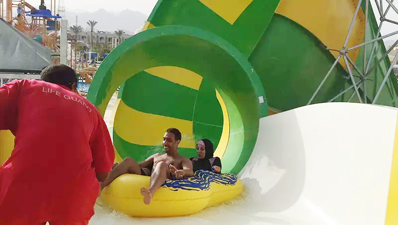 Toboggan tornade pour enfants dans les hôtels